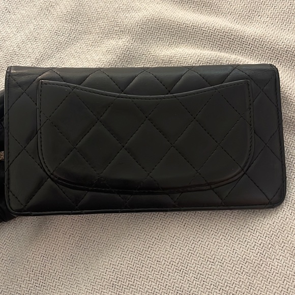 Authenticated Chanel lambskin black wallet with box and COA - Picture 7 of 8